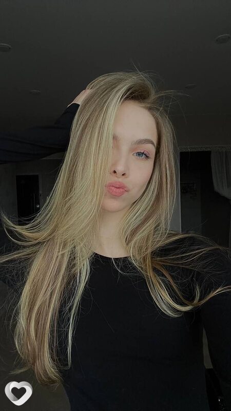 Катя, 22, Солигорске — анкета №944459