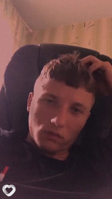 Артем, 23, Бобруйске — анкета №945553