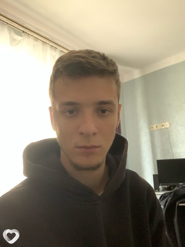 Артем, 21, Севастополе — анкета №946784