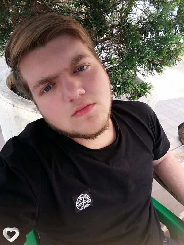 Андрей, 22, Геленджике — анкета №947232