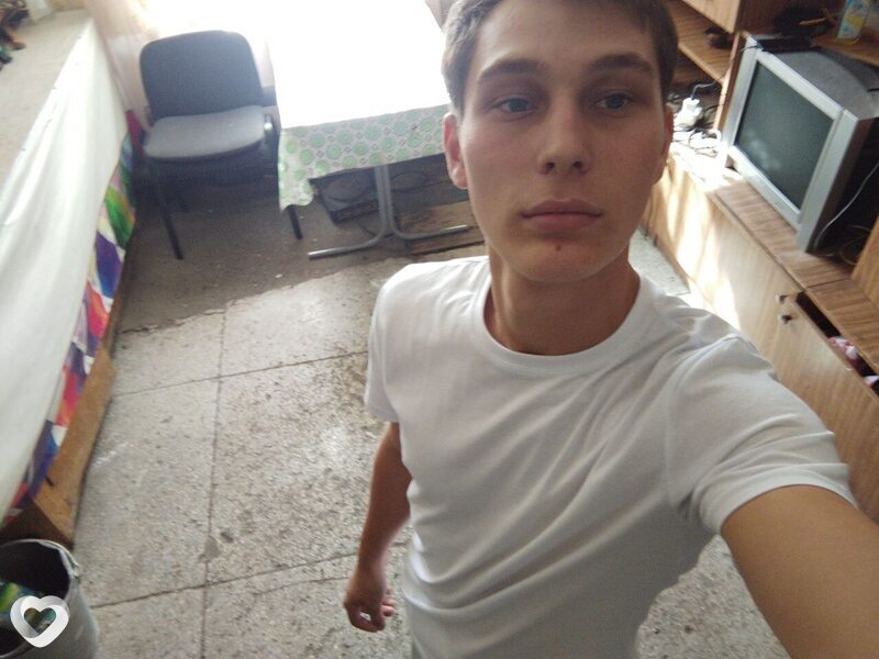 Илья, 22, Белове — анкета №948408