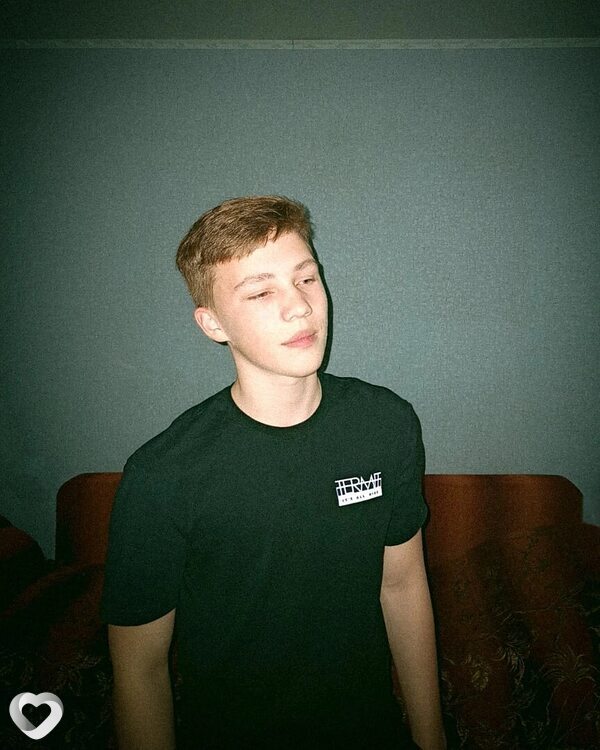Артём, 21, Кимовске — анкета №949416