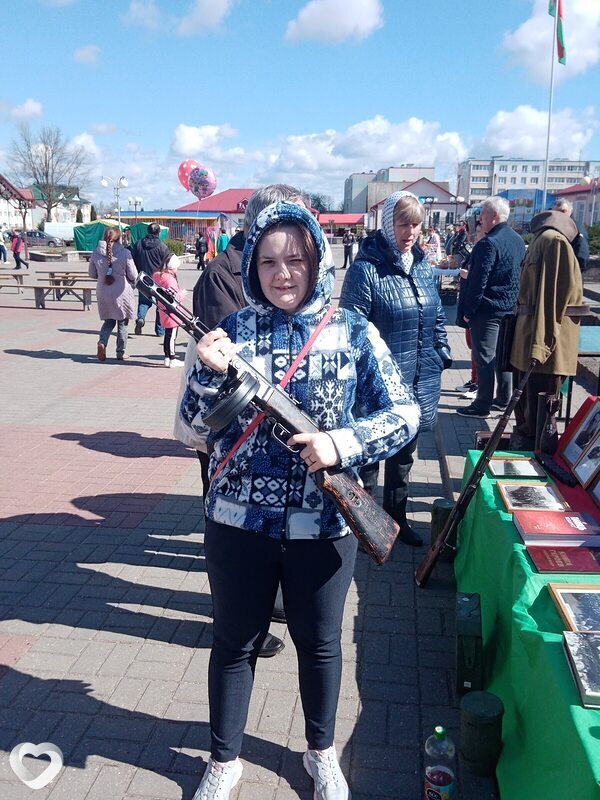 Елена, 26, Дятлове — анкета №951294