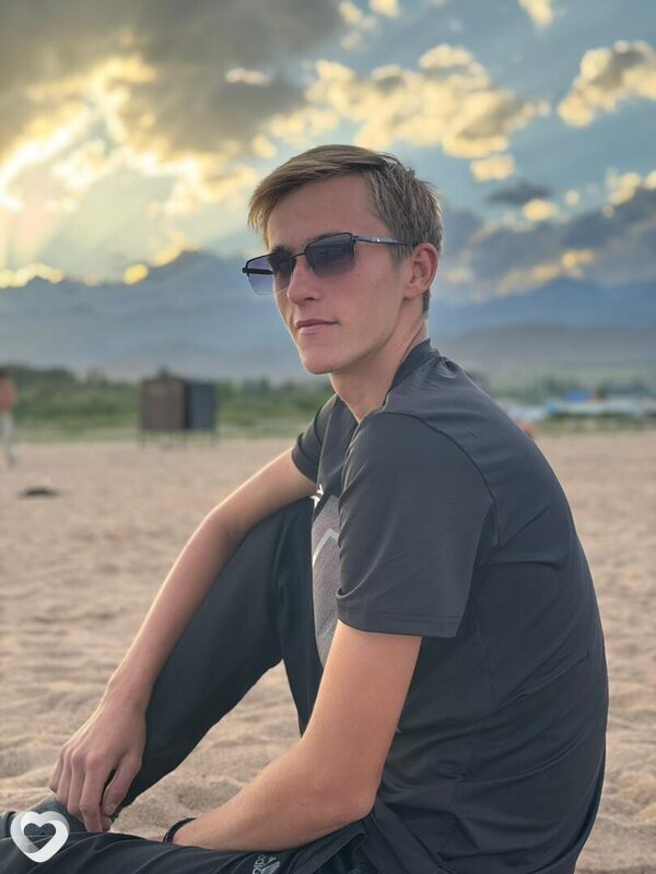 Иван, 22, Бишкек — анкета №952761