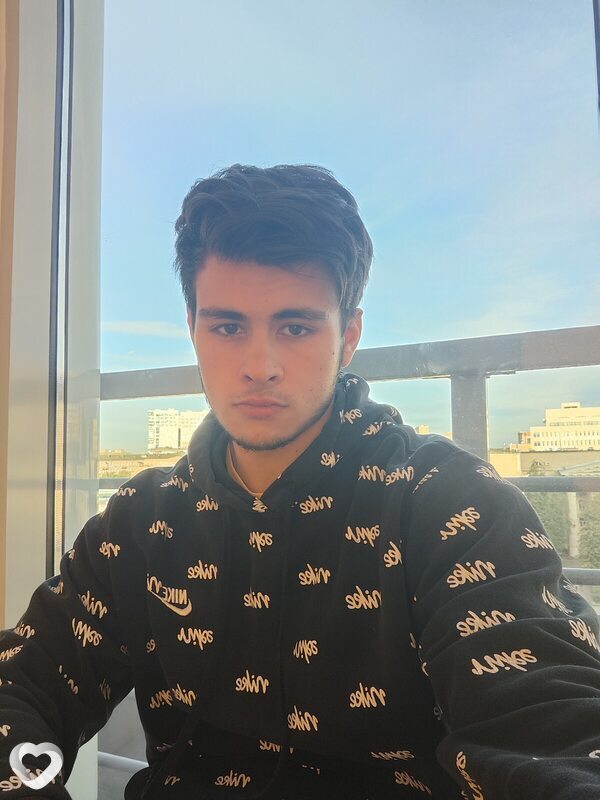 Влад, 22, Москве — анкета №953431