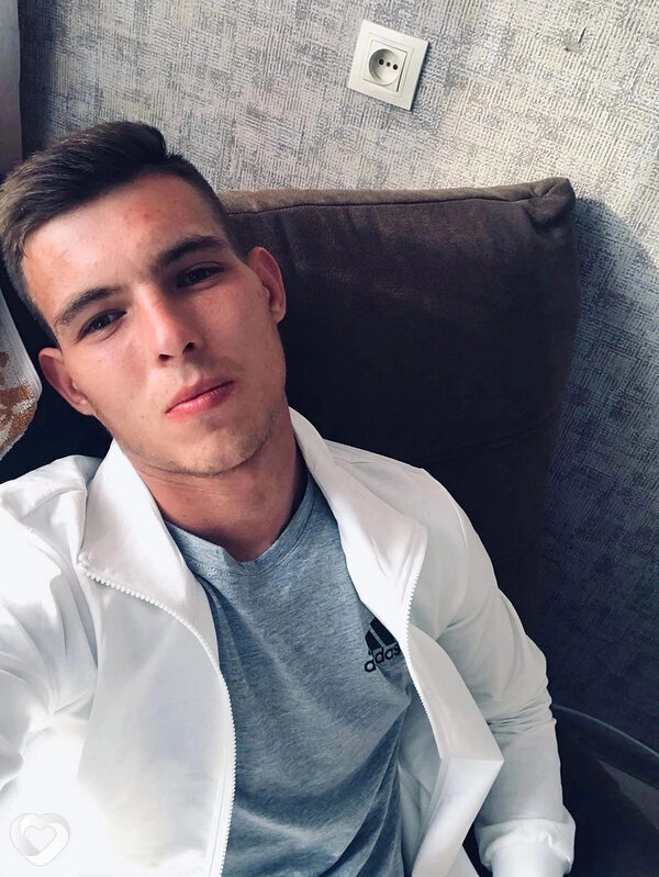 Виктор, 37, Белове — анкета №956539