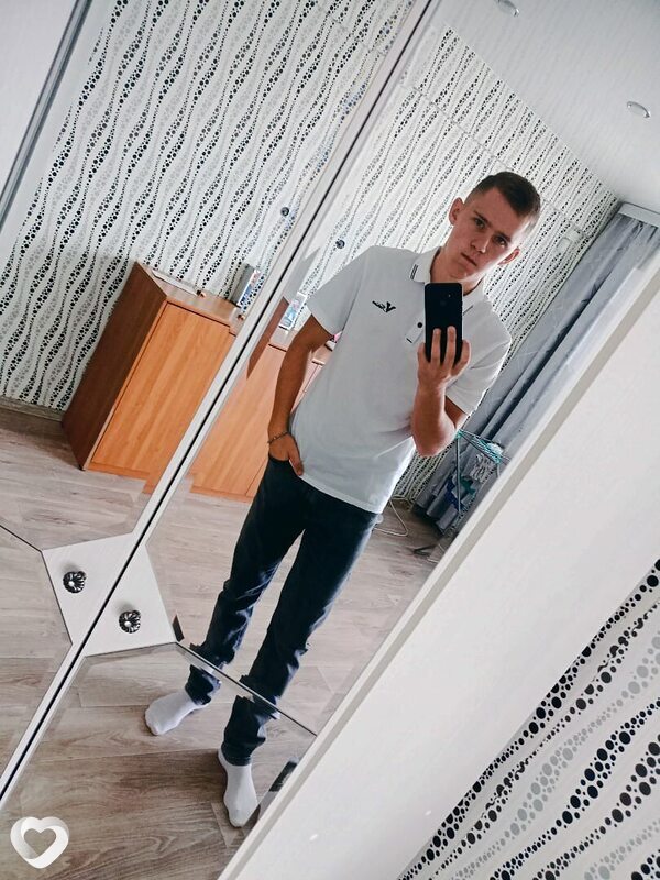 Илья, 21, Москве — анкета №957127