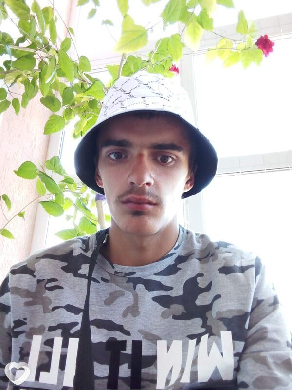 Михаил, 22, Шарковщине — анкета №959507