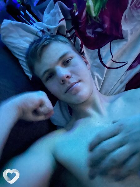 Денис, 21, Москве — анкета №960793