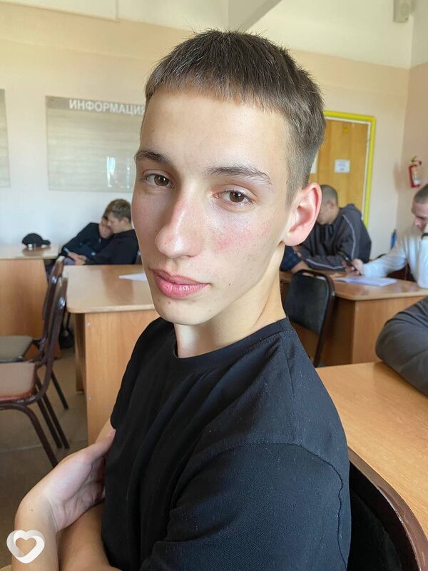 Кирилл, 21, Омске — анкета №962928