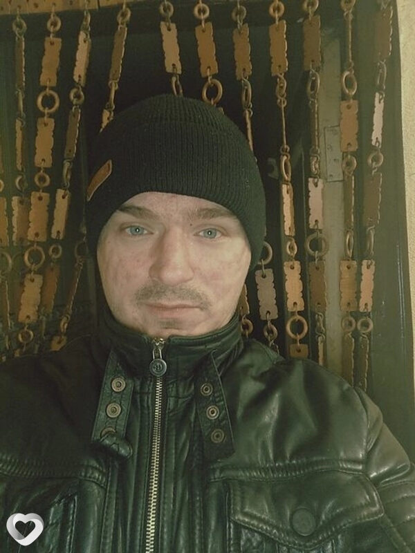 Виктор, 37, Снежном — анкета №963279