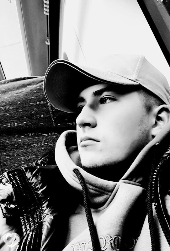 Michael, 21, Санкт-Петербурге — анкета №964528