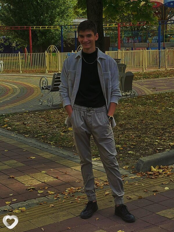 Захар, 21, Москве — анкета №964768