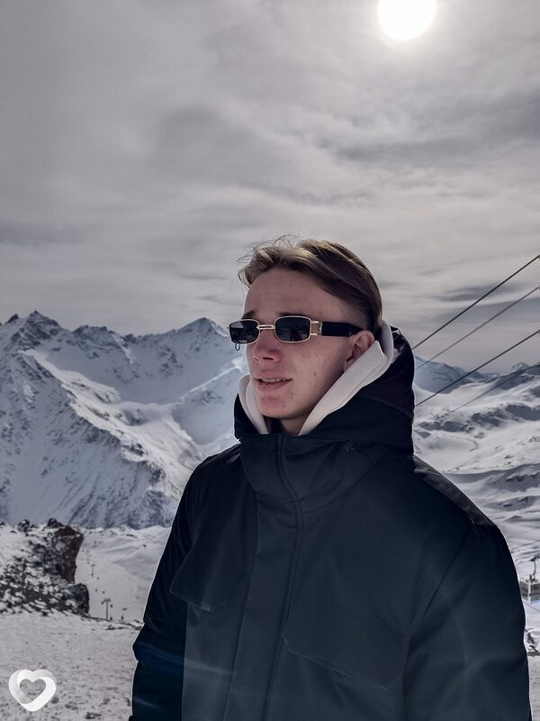 Максим, 22, Ростове-на-Дону — анкета №965539