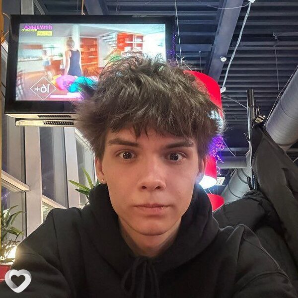 Артём, 21, Москве — анкета №965863