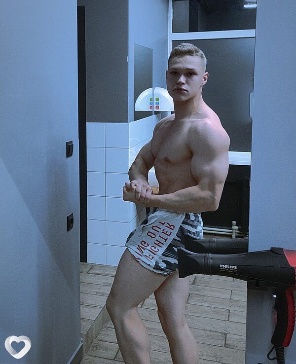 Богдан, 21, Москве — анкета №966214