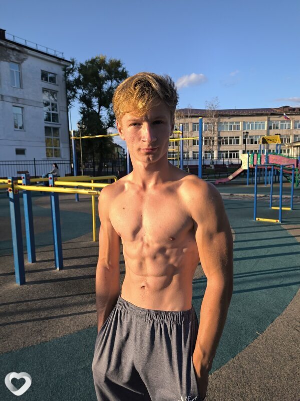 Юрий, 20, Москве — анкета №969578