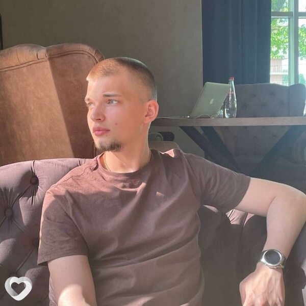 Иван, 22, Москве — анкета №970856