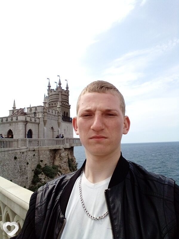 Олег, 20, Симферополе — анкета №971121