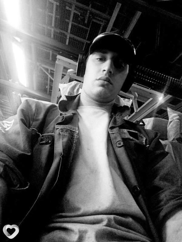 Эдуард, 23, Набережных Челнах — анкета №971434