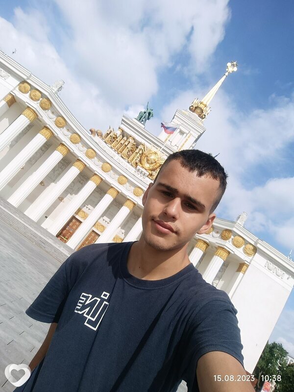 Роман, 20, Москве — анкета №971480
