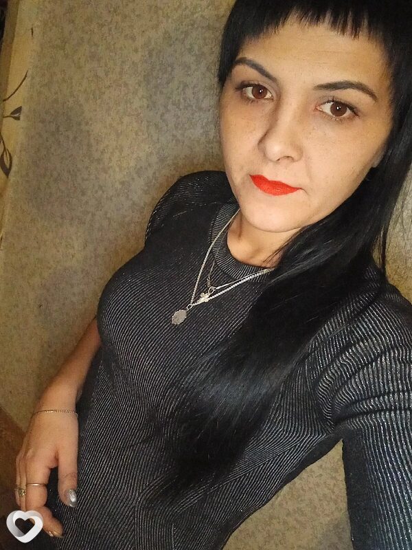Елена, Тим