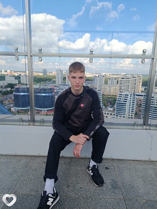 Ярослав, 21, Бобруйске — анкета №972362