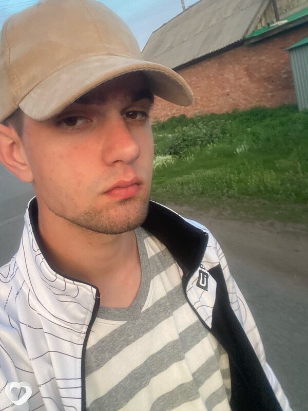 Александр, 22, Омске — анкета №972378