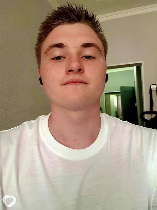 Олег, 21, Екатеринбурге — анкета №972754