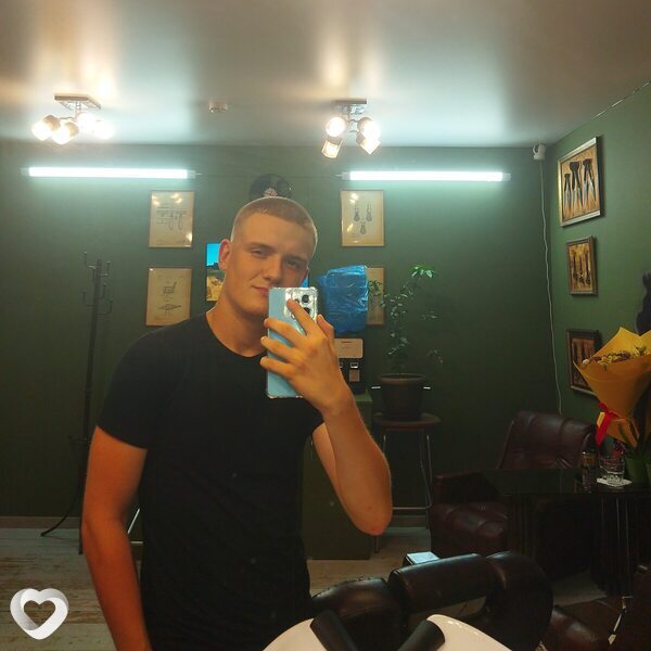 Иван, 23, Керчи — анкета №974016