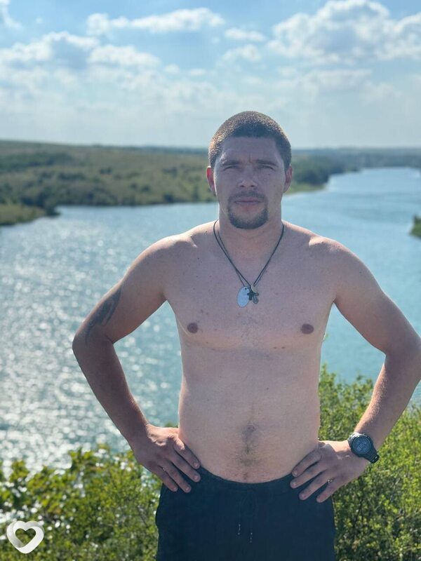 Влад, 33, Снежном — анкета №974084