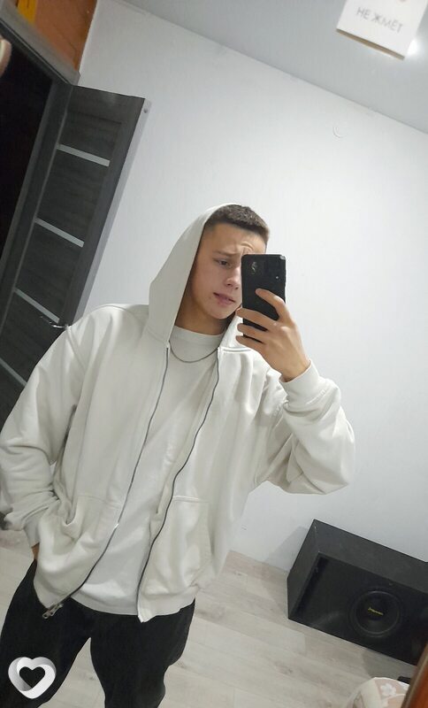 Денис, 20, Москве — анкета №974205