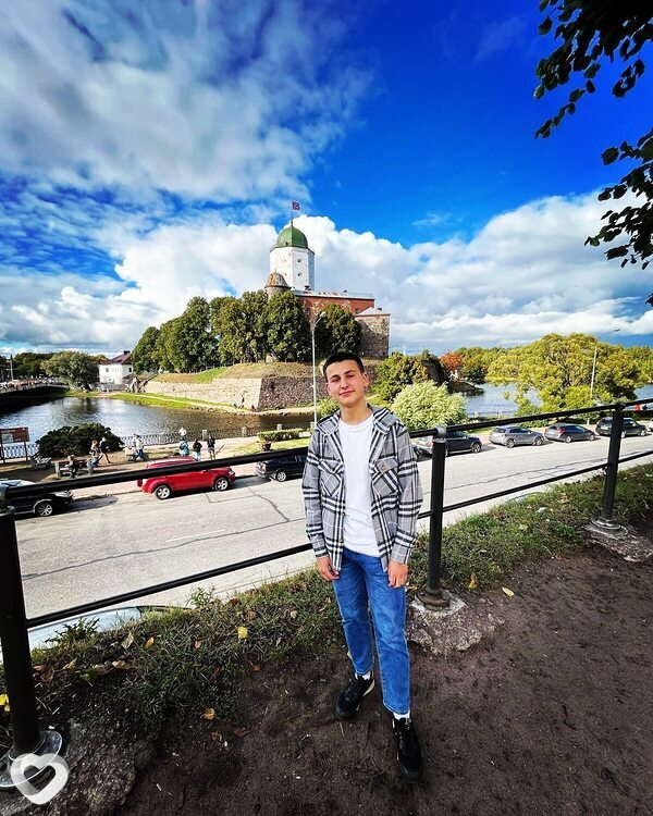 Анатолий, 21, Москве — анкета №974767