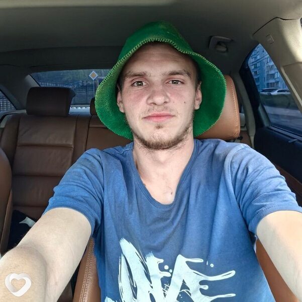 Иван, 21, Новосибирске — анкета №975090