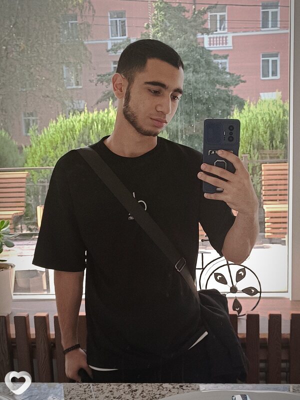 Артëм, 21, Ставрополе — анкета №975353
