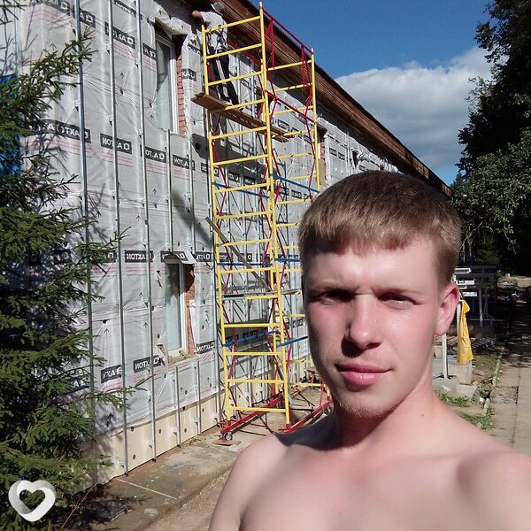 Даня, 23, Москве — анкета №975404