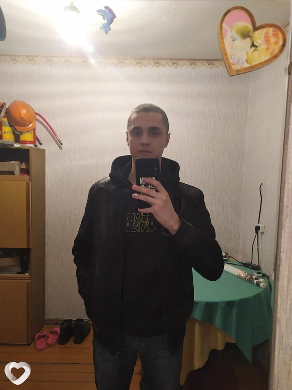 Максим, 22, Осиповичах — анкета №975602