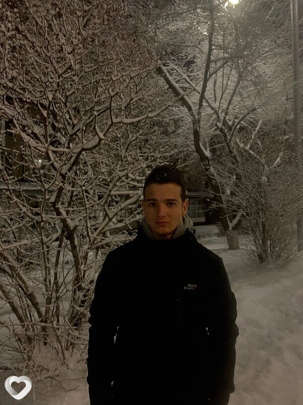 Кирилл, 21, Москве — анкета №977338