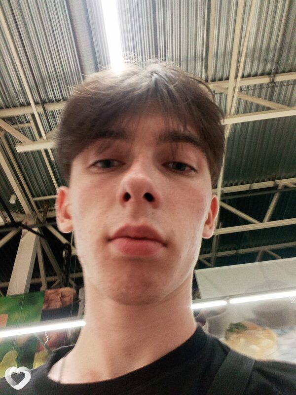 Иван, 21, Москве — анкета №977463