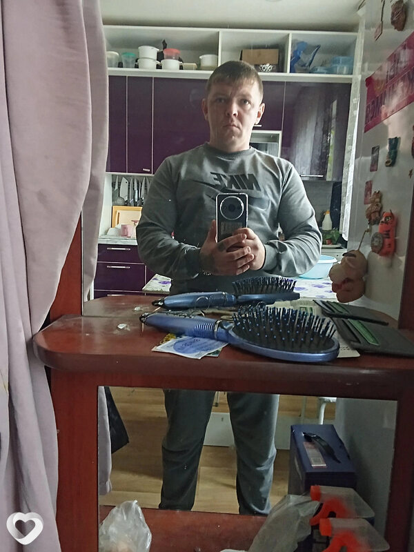 Дмитрий, 33, Ужуре — анкета №977832
