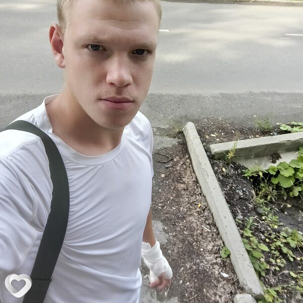 Максим, 24, Москве — анкета №977840