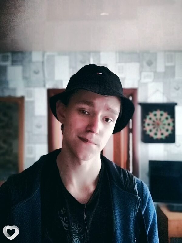 Анатолий, 21, Благовещенске — анкета №979452