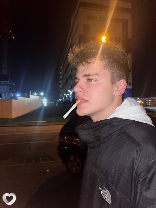 Александр, 22, Москве — анкета №980143