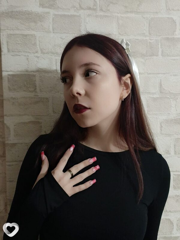 Алёна, 20, Великом Новгороде — анкета №980117