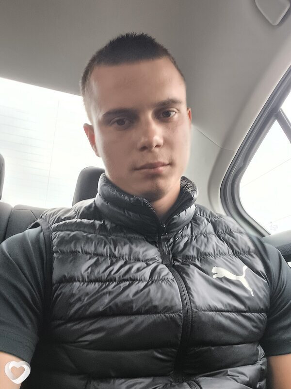 Никита, 22, Артеме — анкета №980475