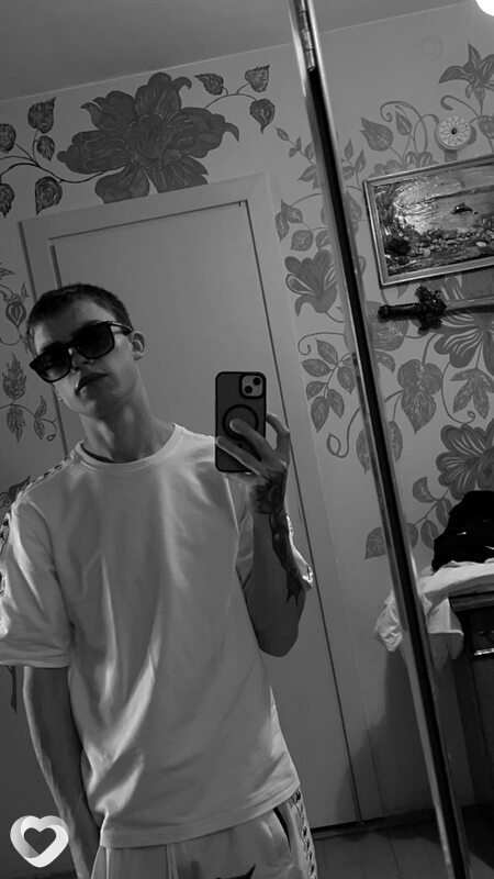 Анатолий, 24, Москве — анкета №981071