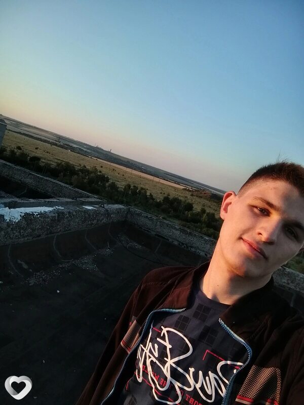 Андрей, 22, Гукове — анкета №981769
