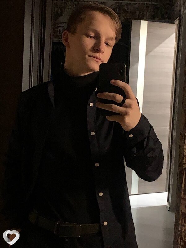 Глеб, 21, Москве — анкета №982048