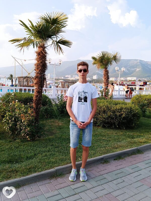Александр, 22, Москве — анкета №982941