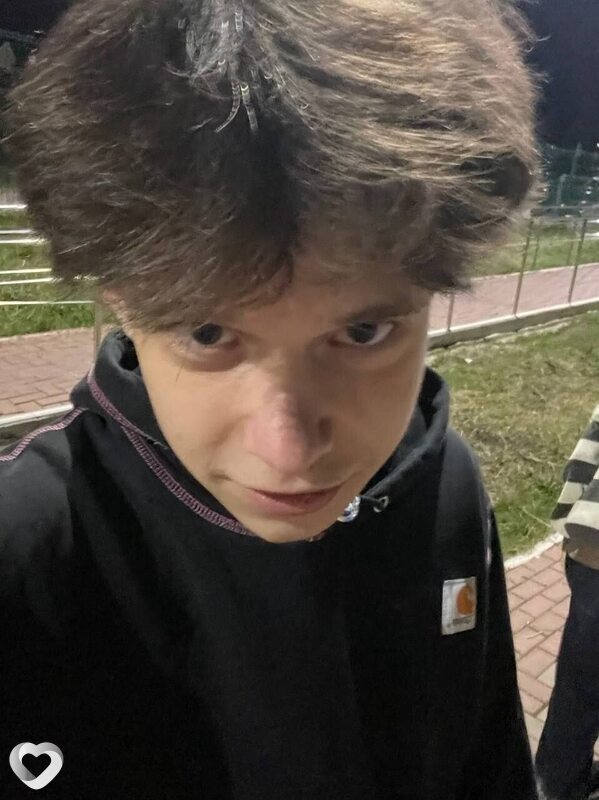 Артём, 20, Москве — анкета №984029